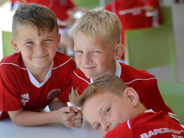https://www.learnplayachieve.com/wp-content/uploads/2018/08/junior-scoccer-academy-600px.jpg